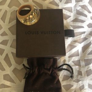 AUTHENTIC Louis Vuitton costume ring